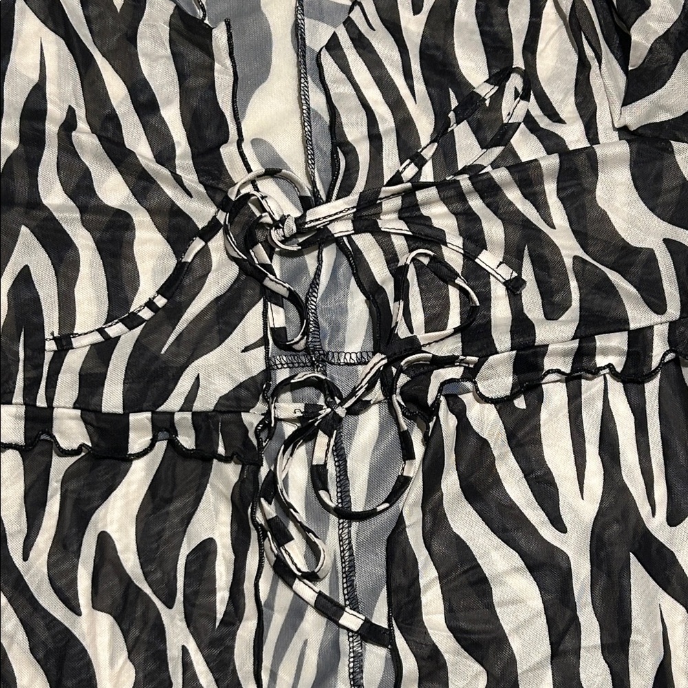 Zebra stripe sheer swim coverup or blouse 17” pit 23” length - Picture 2 of 4